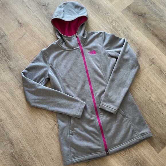 The North Face Lightweight Jacket - Picture 6 of 10